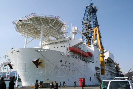 西工大“翱翔”V型蝠鲼柔体潜水器：以仿生智慧解锁深海探测新场景(图1)