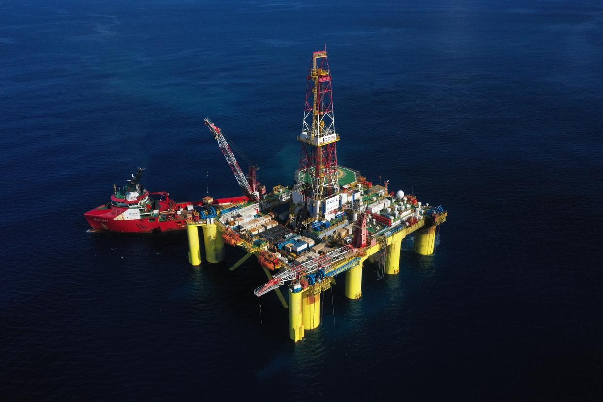 恶劣海况深水钻井平台在我国实现批量化建造(图1)