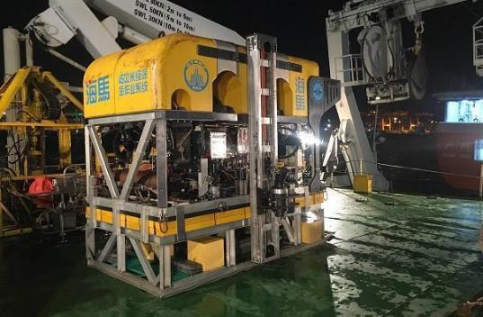 雷神水下无人机亮相航程3700公里可潜伏深海发射导弹(图1)